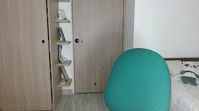 mia  lopez  online show from March 2026 04:14:01 AM