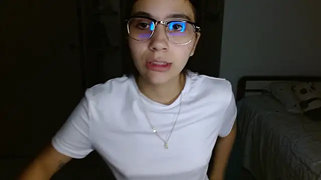 mia  lopez  online show from March 2026 03:19:01 AM