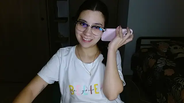 mia  lopez  online show from May 2026 04:38:01 AM