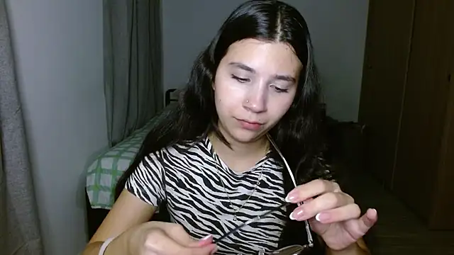 mia  lopez  online show from October 2025 12:53:02 AM