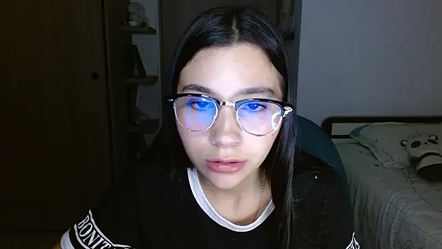 mia  lopez  online show from March 2026 02:37:01 AM