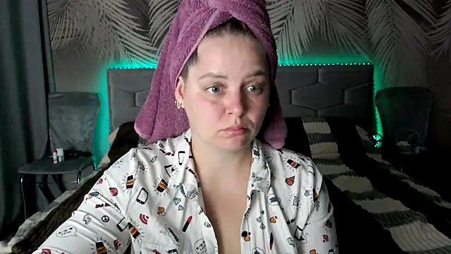 uliastar online show from October 2025 06:47:01 AM