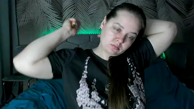 uliastar online show from January 2026 08:18:01 AM