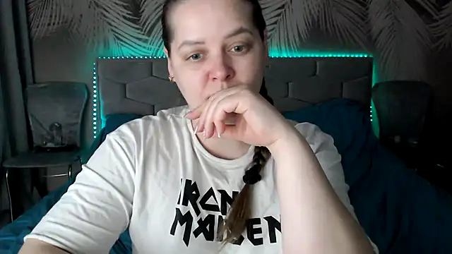 uliastar online show from March 2026 07:34:01 AM