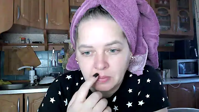 uliastar online show from October 2025 05:31:01 AM