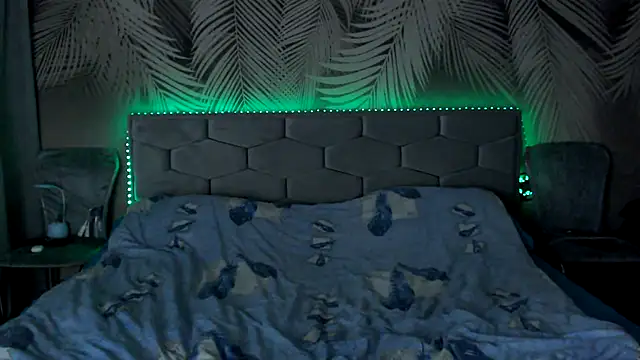 uliastar online show from April 2026 09:36:02 AM