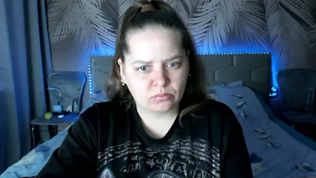 uliastar online show from April 2026 06:49:02 AM