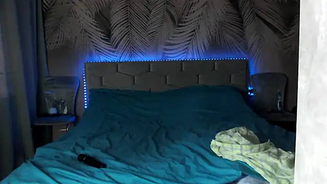 uliastar online show from April 2026 06:39:02 AM