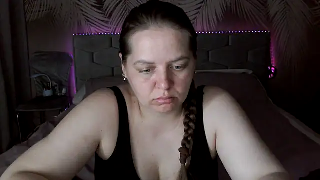 Snapshot of uliastar chatting on June 2026 06:33:01 AM uliastar online show from June 2026 06:33:01 AM