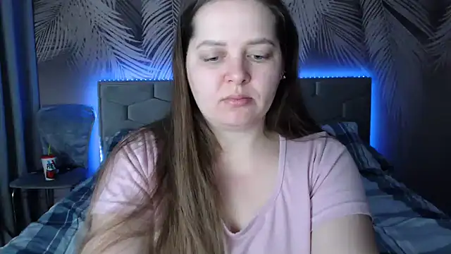uliastar online show from February 2025 05:13:02 AM
