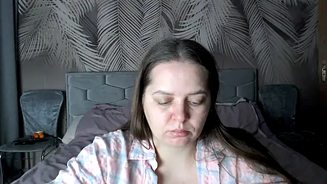 Snapshot of uliastar chatting on December 2025 07:07:01 AM uliastar online show from December 2025 07:07:01 AM