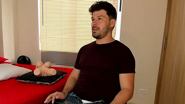 alexman fuck online show from April 2026 08:27:01 PM