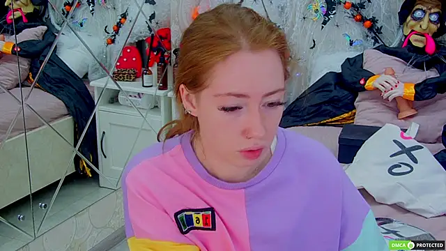 Snapshot of TinaBrook chatting on October 2025 04:09:01 AM TinaBrook online show from October 2025 04:09:01 AM