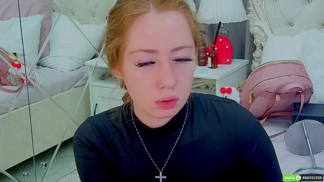 Snapshot of TinaBrook chatting on November 2025 03:29:01 AM TinaBrook online show from November 2025 03:29:01 AM