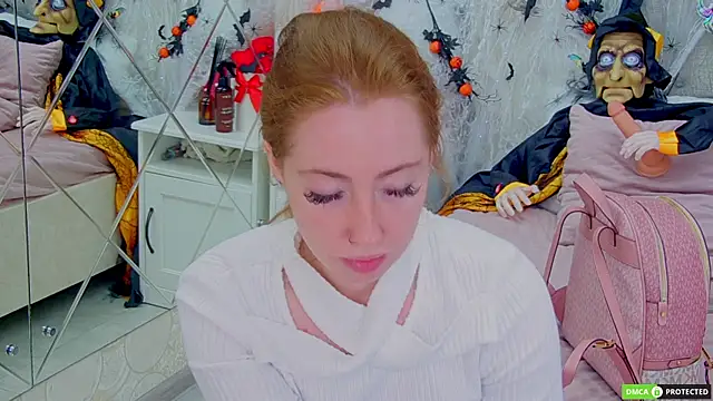 Snapshot of TinaBrook chatting on October 2025 04:23:02 AM TinaBrook online show from October 2025 04:23:02 AM