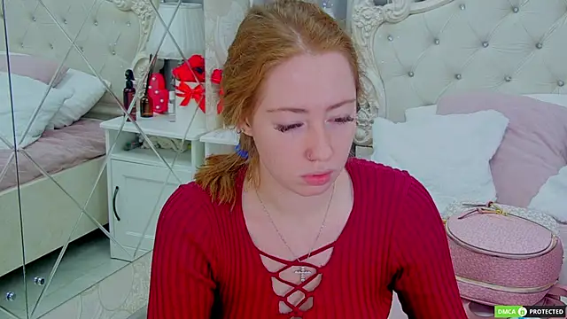 Snapshot of TinaBrook chatting on November 2025 03:44:01 AM TinaBrook online show from November 2025 03:44:01 AM