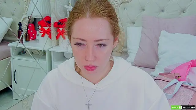 Snapshot of TinaBrook chatting on November 2025 03:45:02 AM TinaBrook online show from November 2025 03:45:02 AM