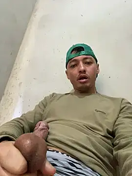 alexsandropllt online show from May 2026 03:26:01 PM
