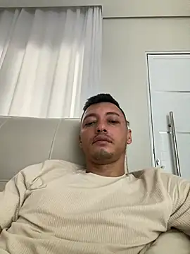 alexsandropllt online show from March 2026 11:10:01 AM