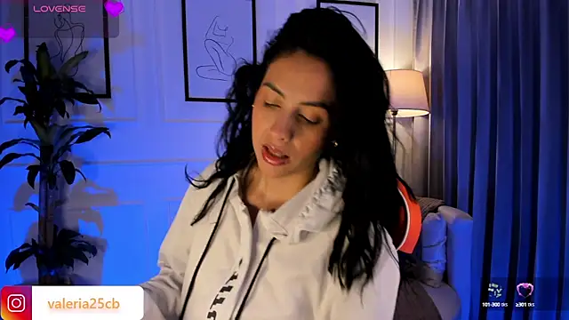 valeriia25  online show from February 2025 01:49:02 PM