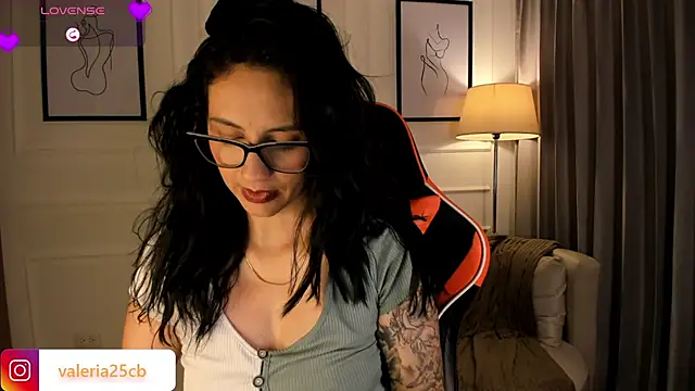 valeriia25  online show from February 2025 12:27:02 AM