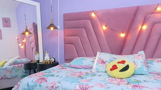 kinkylittlegirll online show from January 2026 02:49:02 AM