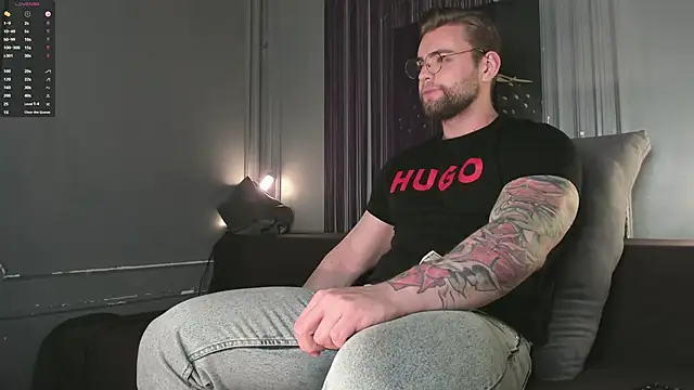 Snapshot of WayneWilson chatting on November 2025 04:55:01 AM WayneWilson online show from November 2025 04:55:01 AM