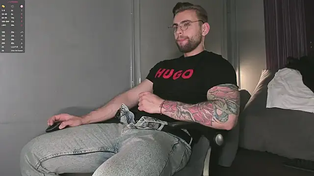 Snapshot of WayneWilson chatting on September 2025 04:40:02 AM WayneWilson online show from September 2025 04:40:02 AM