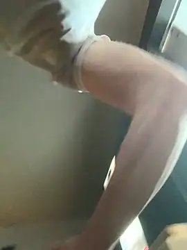 hotplombier online show from February 2026 09:15:01 PM