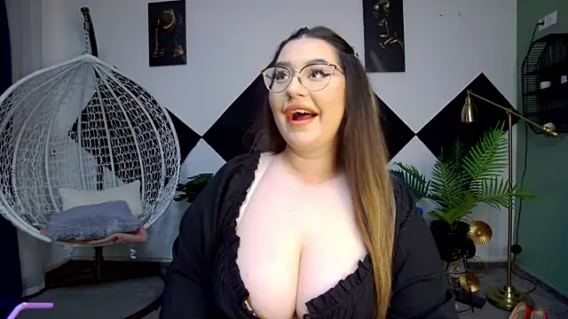 Katewalker  online show from May 2026 07:28:02 PM