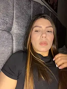 martina contreras online show from November 2025 02:04:02 AM