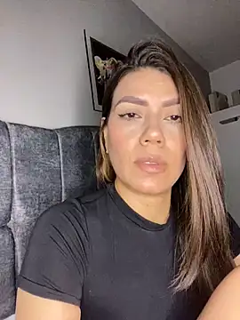 Snapshot of martina_contreras chatting on October 2025 07:05:01 AM martina contreras online show from October 2025 07:05:01 AM