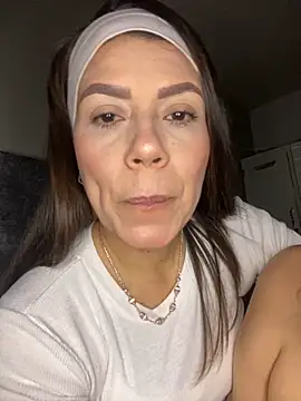 martina contreras online show from February 2026 04:11:02 AM