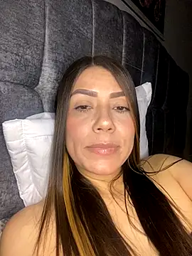 martina contreras online show from October 2025 07:05:02 AM