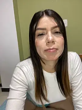Snapshot of martina_contreras chatting on March 2025 05:08:01 AM martina contreras online show from March 2025 05:08:01 AM