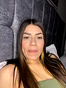 martina contreras online show from October 2025 05:06:01 AM