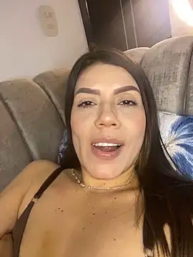 martina contreras online show from April 2026 12:02:01 AM