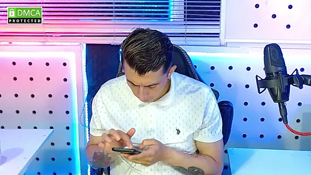 Darko0717 online show from October 2025 02:17:02 PM