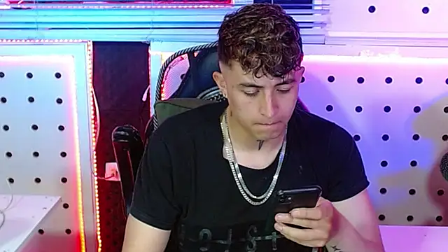 Darko0717 online show from November 2025 10:58:02 PM