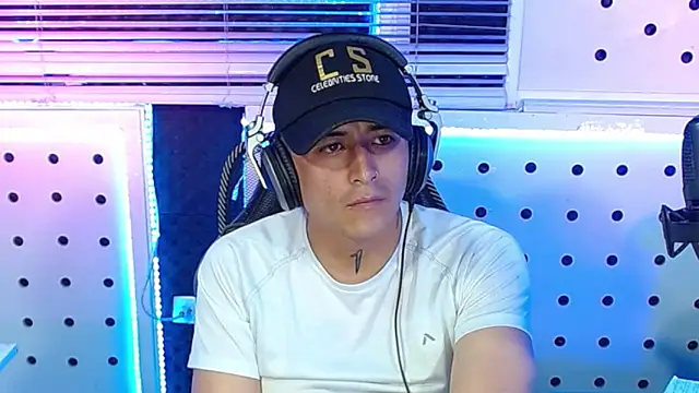 Darko0717 online show from October 2025 01:59:02 AM