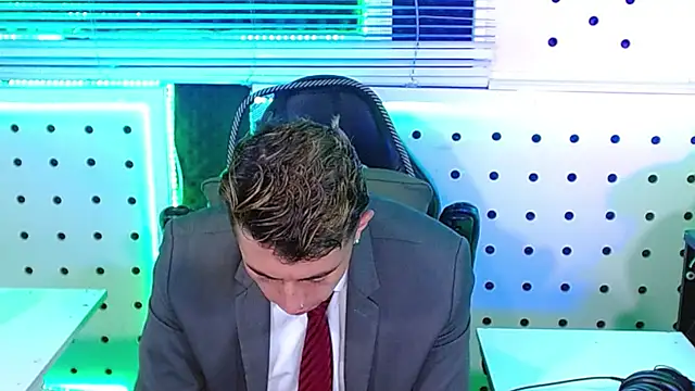 Darko0717 online show from November 2025 12:31:02 PM