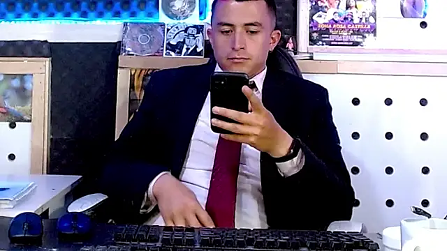 Snapshot of Darko0717 chatting on March 2025 06:34:01 PM Darko0717 online show from March 2025 06:34:01 PM