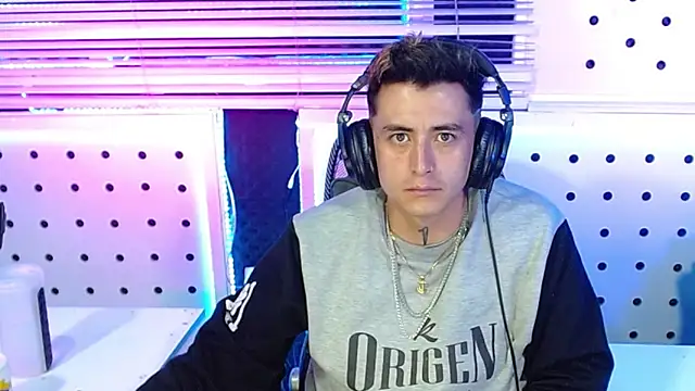 Darko0717 online show from November 2025 01:28:01 AM