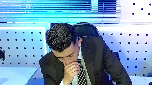 Darko0717 online show from November 2025 12:10:02 PM