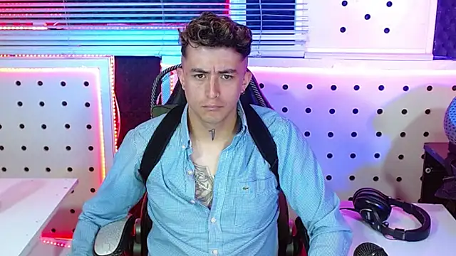 Darko0717 online show from November 2025 11:36:02 AM