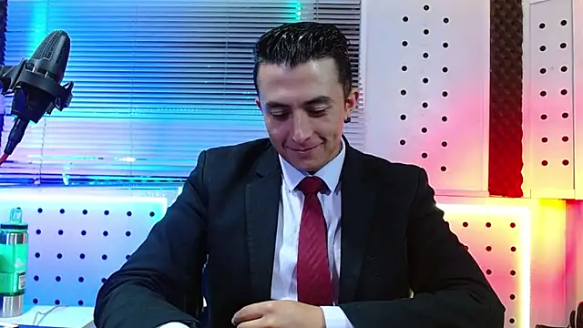 Snapshot of Darko0717 chatting on April 2026 04:04:02 PM Darko0717 online show from April 2026 04:04:02 PM