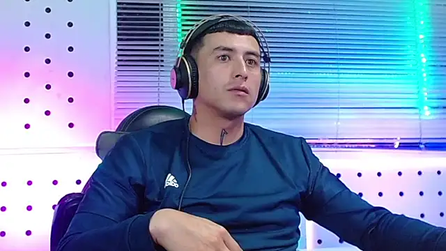 Snapshot of Darko0717 chatting on March 2026 02:45:02 AM Darko0717 online show from March 2026 02:45:02 AM