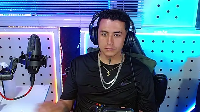 Snapshot of Darko0717 chatting on January 2026 01:53:01 AM Darko0717 online show from January 2026 01:53:01 AM