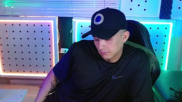 Snapshot of Darko0717 chatting on February 2026 12:53:01 AM Darko0717 online show from February 2026 12:53:01 AM