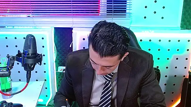 Snapshot of Darko0717 chatting on January 2026 01:59:01 PM Darko0717 online show from January 2026 01:59:01 PM